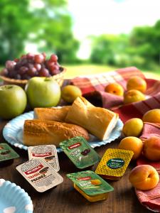 20 g picnic products (preserves, honey, sesame paste and molasses)